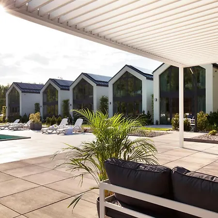 בית נופש Nova Ulinia Forest - Dom Nad Morzem, Podgrzewany Basen , Sauna, Balia Z Jacuzzi, Starlink