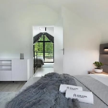 펜션 Nova Forest - Dom Nad Morzem, Podgrzewany Basen , Sauna, Balia Z Jacuzzi, Starlink *